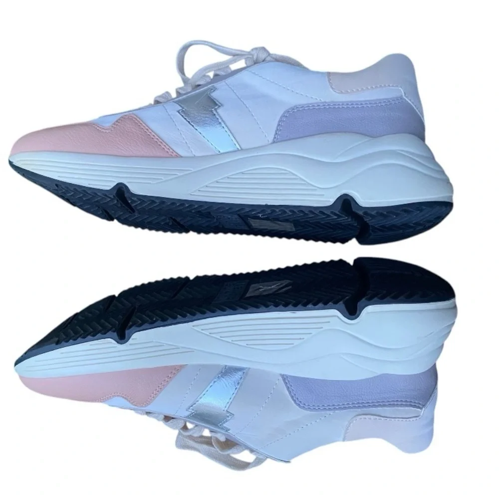 White Raven Women’s Sneakers I Size: 9